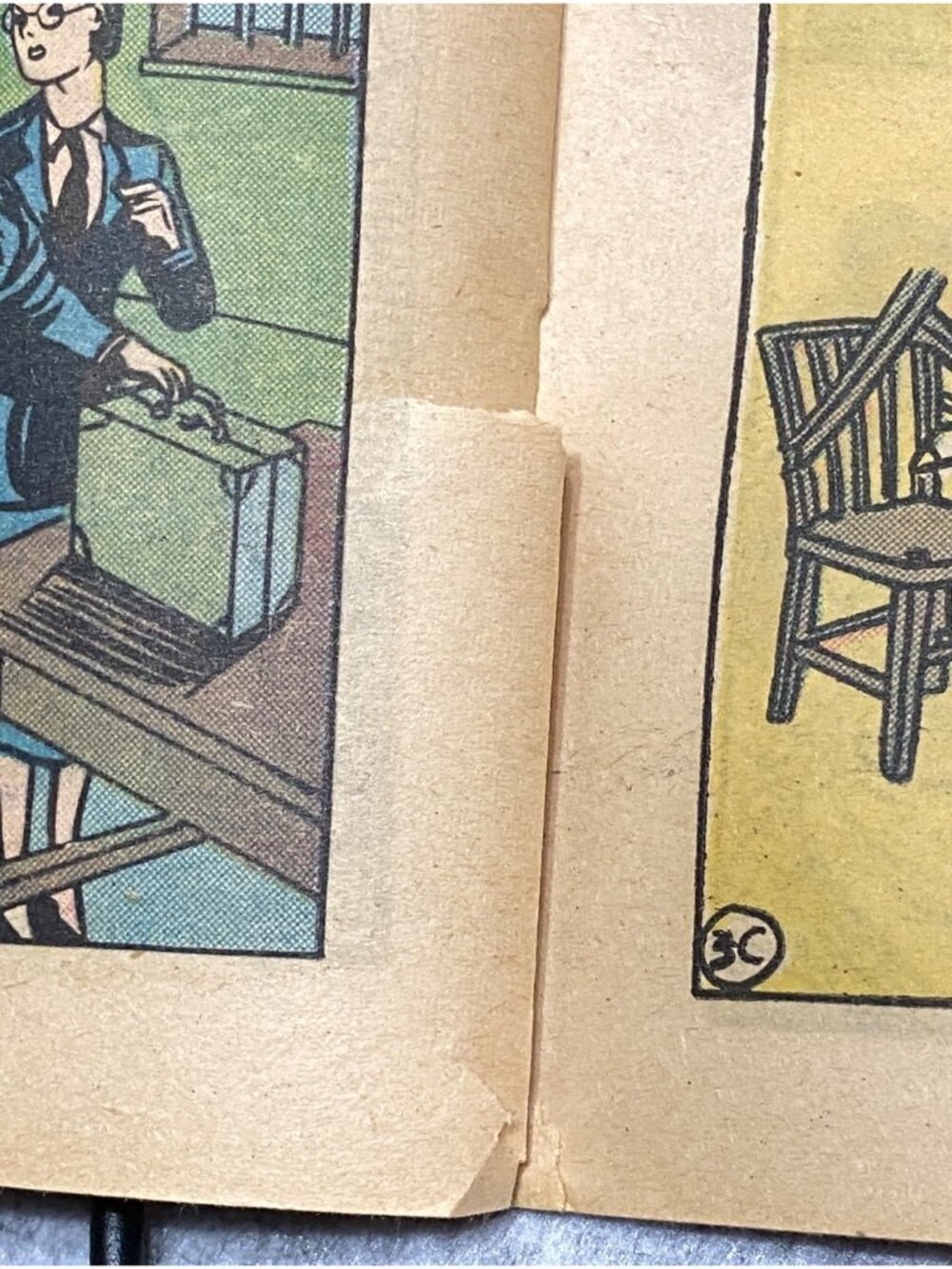 Famous First Edition Wonder Woman No. 1 Summer Issue 1942 Reprint Limited Collec - Picture 5 of 16